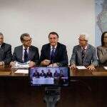 Bolsonaro afirma que decreto de armas foi feito “no limite da lei”