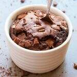 Brownie de chocolate no micro-ondas em 5 minutos