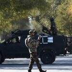 Homens armados invadem Universidade de Cabul e matam 22