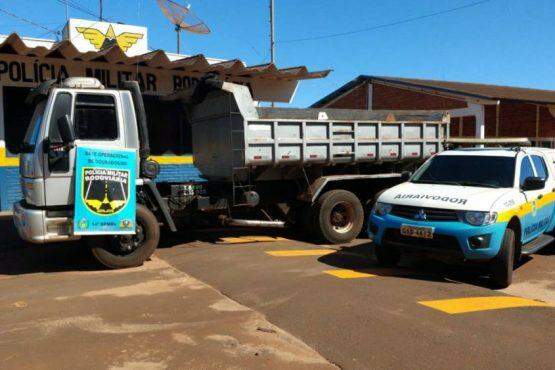 Douradense é preso com caminhão furtado em Ponta Porã