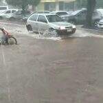 Chuva intensa de mais de duas horas deixa ruas alagadas em Caarapó