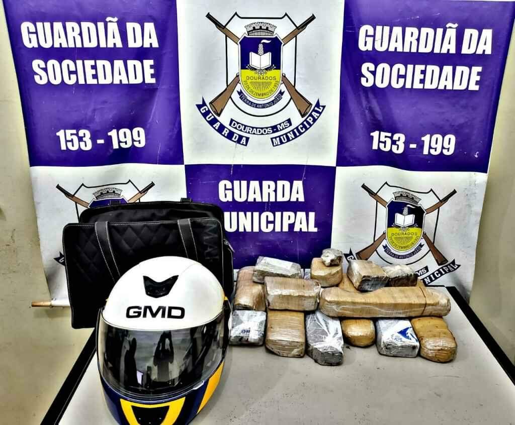 A droga estava na mochila do adolescente. (Foto: Divulgação).