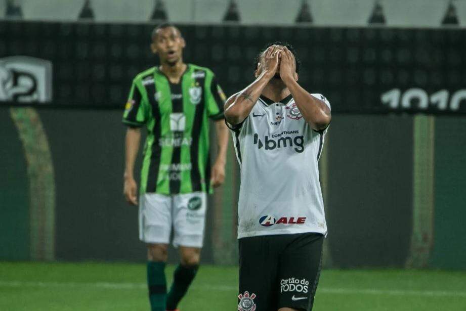 Corinthians só empata com o América-MG e está eliminado da Copa do Brasil