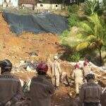 Deslizamento de barreira deixa pelo menos cinco mortos em Recife