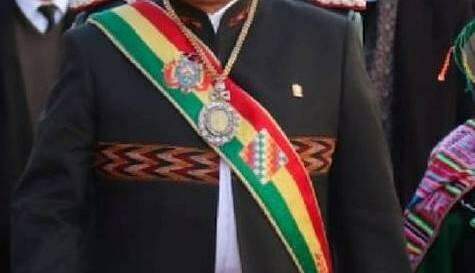 Polícia da Bolívia encontra faixa e medalha presidenciais roubadas
