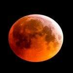 Veja como acompanhar o eclipse penumbral da ‘Lua de Morango’ desta sexta-feira
