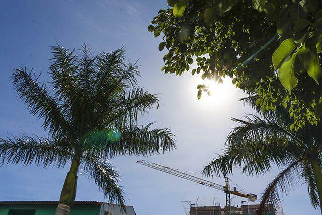 Domingo tem previsão de altas temperaturas e chuvas isoladas em MS