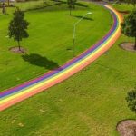 Estrada arco-íris na Austrália celebra legalização do casamento LGBTQ+