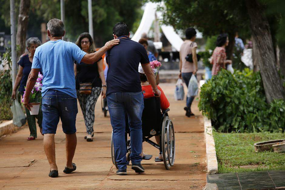 Feriado de Finados: 200 servidores reforçam segurança nos cemitérios de Campo Grande