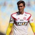 Após lesão no joelho, goleiro César deve desfalcar o Flamengo por 6 meses