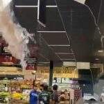 Forro de supermercado em Dourados desaba e chuva atinge mercadorias