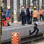 Homem que empurrou garoto de 8 anos em trilho de trem em Frankfurt é pai de três