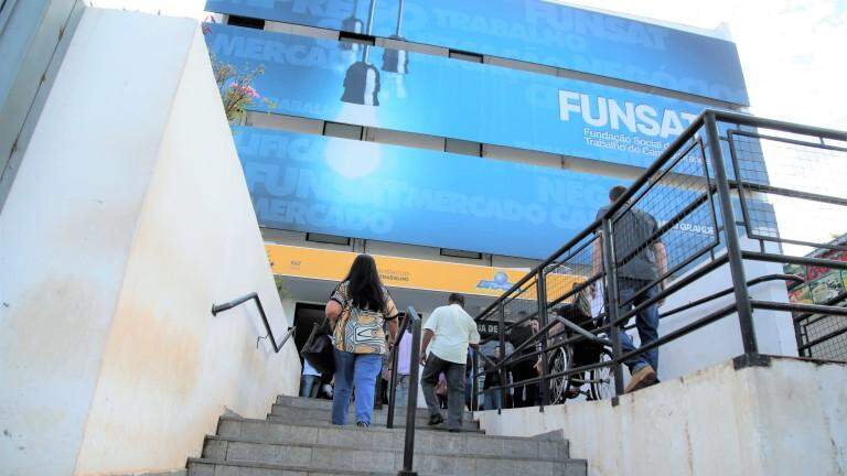 De pedreiro a operador de telemarketing, Funsat tem 531 vagas nesta quinta-feira