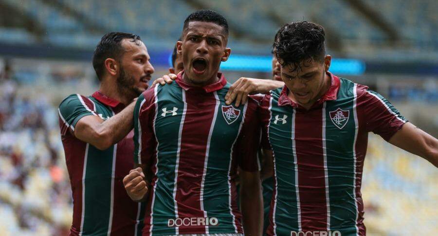 Fluminense sai atrás, mas vira e goleia o Madureira pela Taça Rio