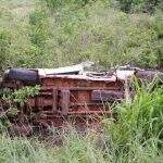 Produtor rural cai com caminhonete em barranco de córrego e morre na BR-060