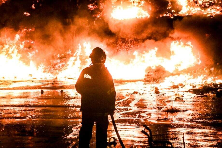 Incêndio que destruiu atacadista em MS começou no estoque de