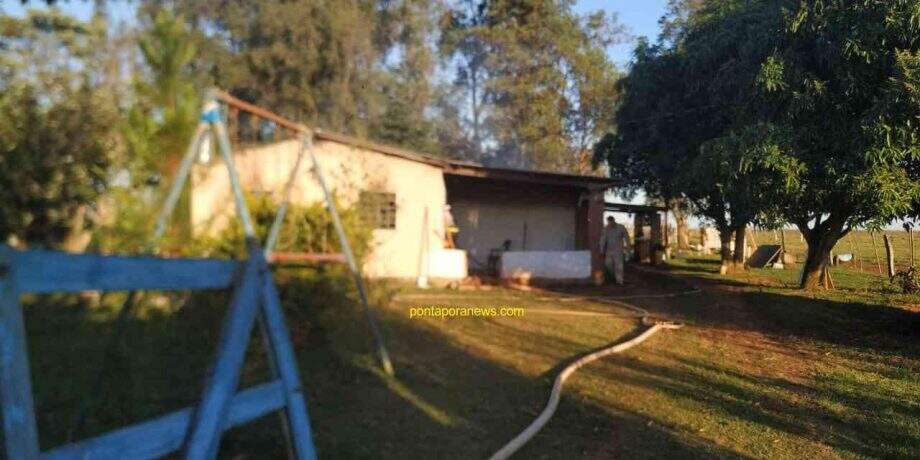 Casa onde a vítima foi carbonizada. Foto: Ponta Porã News