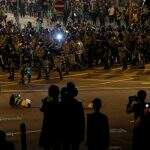 Natal em Hong Kong tem 25 feridos em confrontos entre polícia e manifestantes