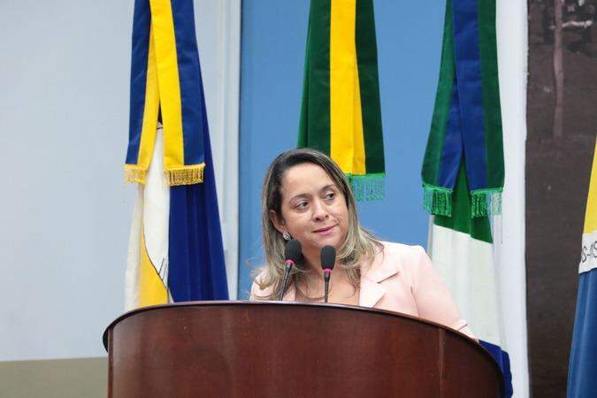 Lia Nogueira aguarda convocação da Câmara para retomar projetos pendentes