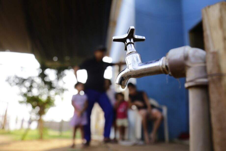 Estiagem: moradores já enfrentam 18 horas sem água em bairros de Campo Grande