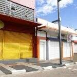 Após protestos e reunião, Prefeitura mantém comércio fechado em Campo Grande