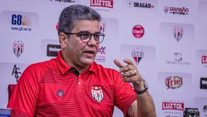 Após ser campeão em Goiás, Marcelo Cabo é anunciado como novo técnico do Vasco