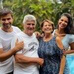 Mariano apresenta Jakelyne Oliveira para os pais em Campo Grande