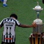 Apagado, Marinho é eleito melhor da Libertadores, chora e pede desculpas