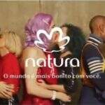 Propaganda da Natura com mulheres se beijando causa discussão