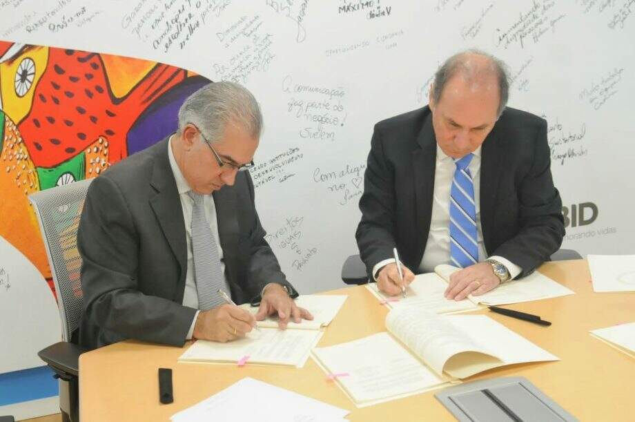 Governador assinou contrato com BID. (Edson Leal