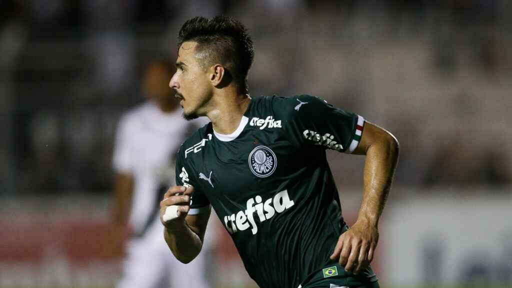 Palmeiras passa sufoco em Campinas, mas volta a vencer no Paulistão
