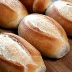 Como fazer em casa um pão francês crocante igual ao da padaria?
