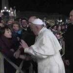 Papa admite ter perdido paciência ao dar tapa em fiel e pede ‘desculpas’