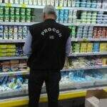 Procon multa supermercado por produtos vencidos à venda