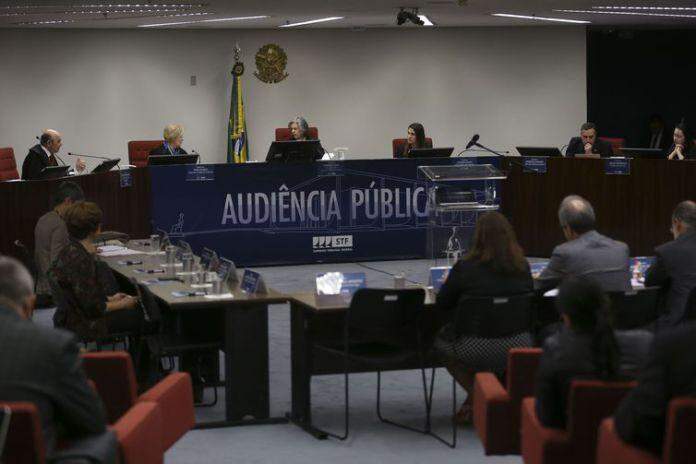 Juíza de SC nega aborto a menina de 11 anos vítima de estupro; TJ apura caso