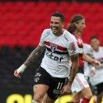 Volpi pega dois pênaltis e São Paulo goleia Flamengo por 4 a 1 no Maracanã