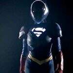 Supergirl aparece com novo uniforme em teaser da 4ª Temporada