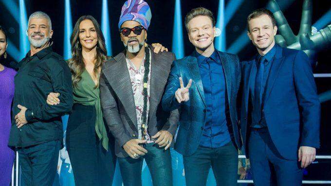 Ivete deixa o The Voice Brasil e Carlinhos Brown retorna ao programa