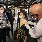 Em Dourados mais de 700 pessoas já receberam a primeira dose da vacina contra o coronavírus