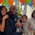 Viúva de Kobe Bryant posta homenagem emocionante de Dia dos Pais