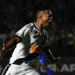Vasco anuncia a renovação de contrato de Fredy Guarín por mais duas temporadas