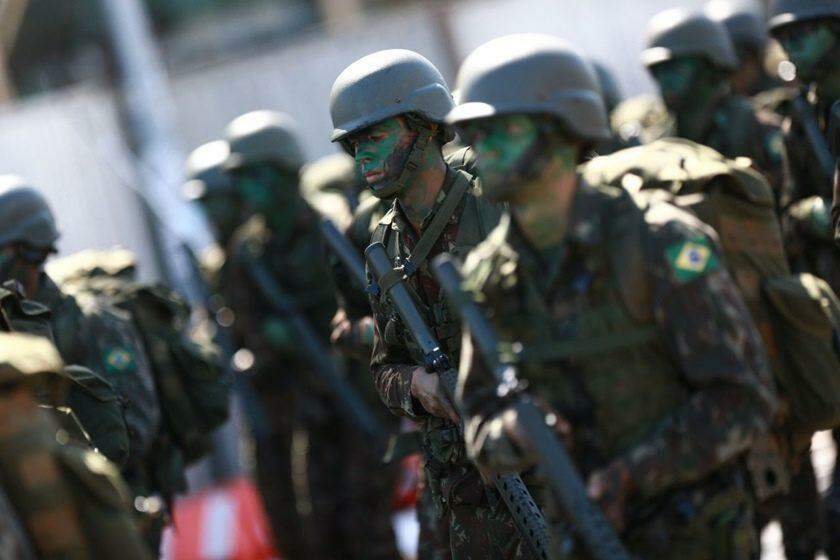 Temer autoriza uso das Forças Armadas nas eleições de outubro