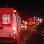 Jovens morrem em colisão de motocicleta com 2 veículos na Capital