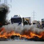 Protesto de caminhoneiros contra preço do diesel tem bloqueios em 9 cidades de MS