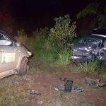 Dois ficam em estado grave em acidente entre Hilux e Sandero na BR-163 em Campo Grande