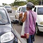 Semáforos e ônibus de Campo Grande viram ‘ponto de terapia’ com vendas de dependentes