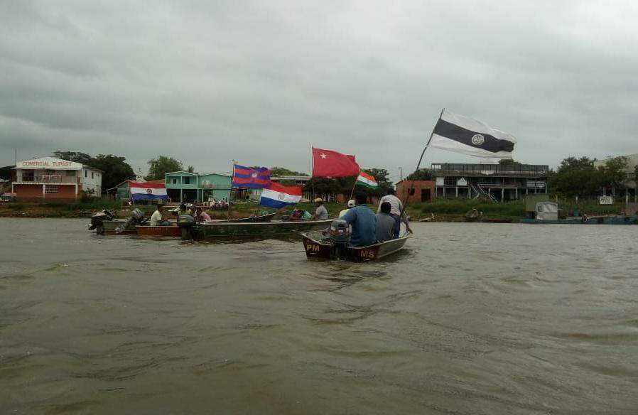 Protesto contra a ‘cota zero’ completa seis dias de bloqueio no rio Paraguai