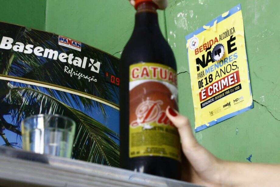 Adolescentes ‘usaram’ maiores para comprar bebidas no Carnaval, dizem conveniências
