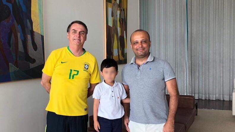 Major Vitor Hugo visita Bolsonaro e diz trabalhar por aproximação entre poderes