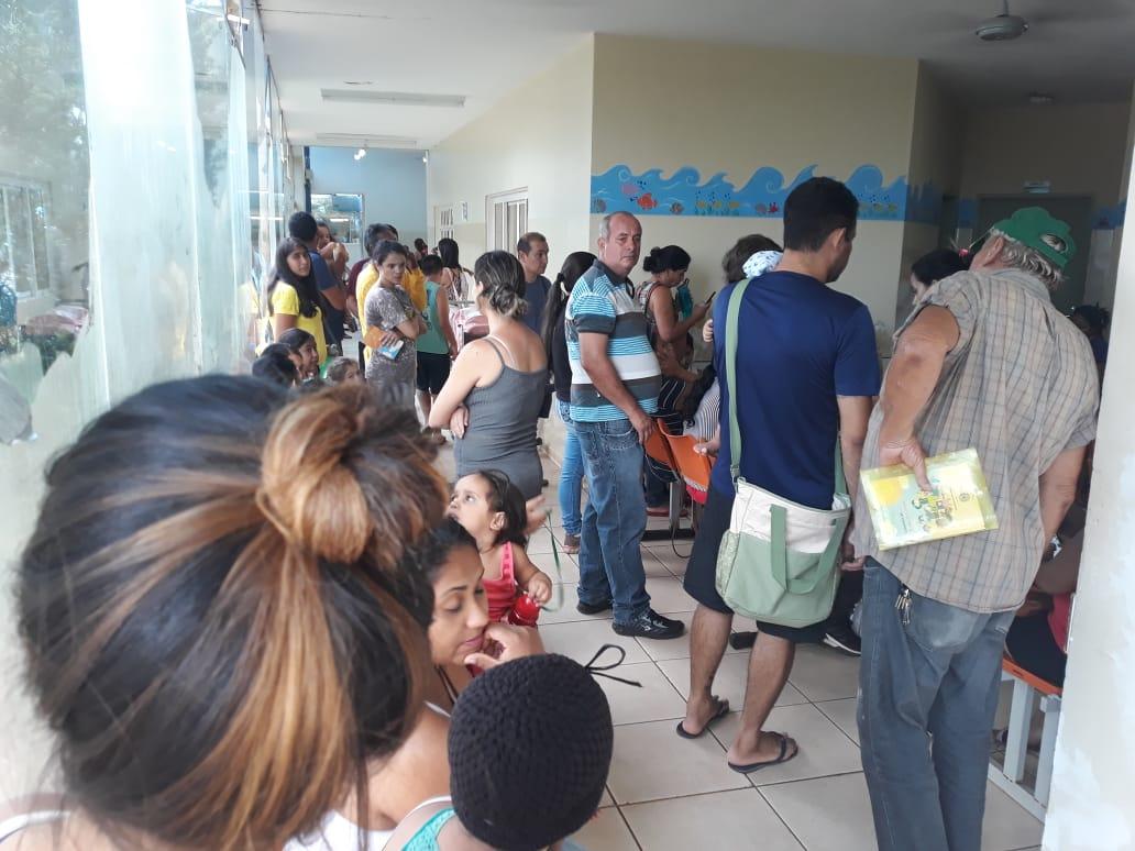 VÍDEO: UPA lotada volta a deixar pacientes revoltados em Campo Grande